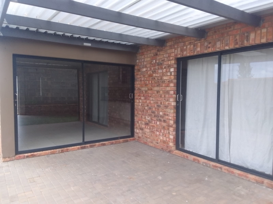 To Let 3 Bedroom Property for Rent in Gonubie Eastern Cape